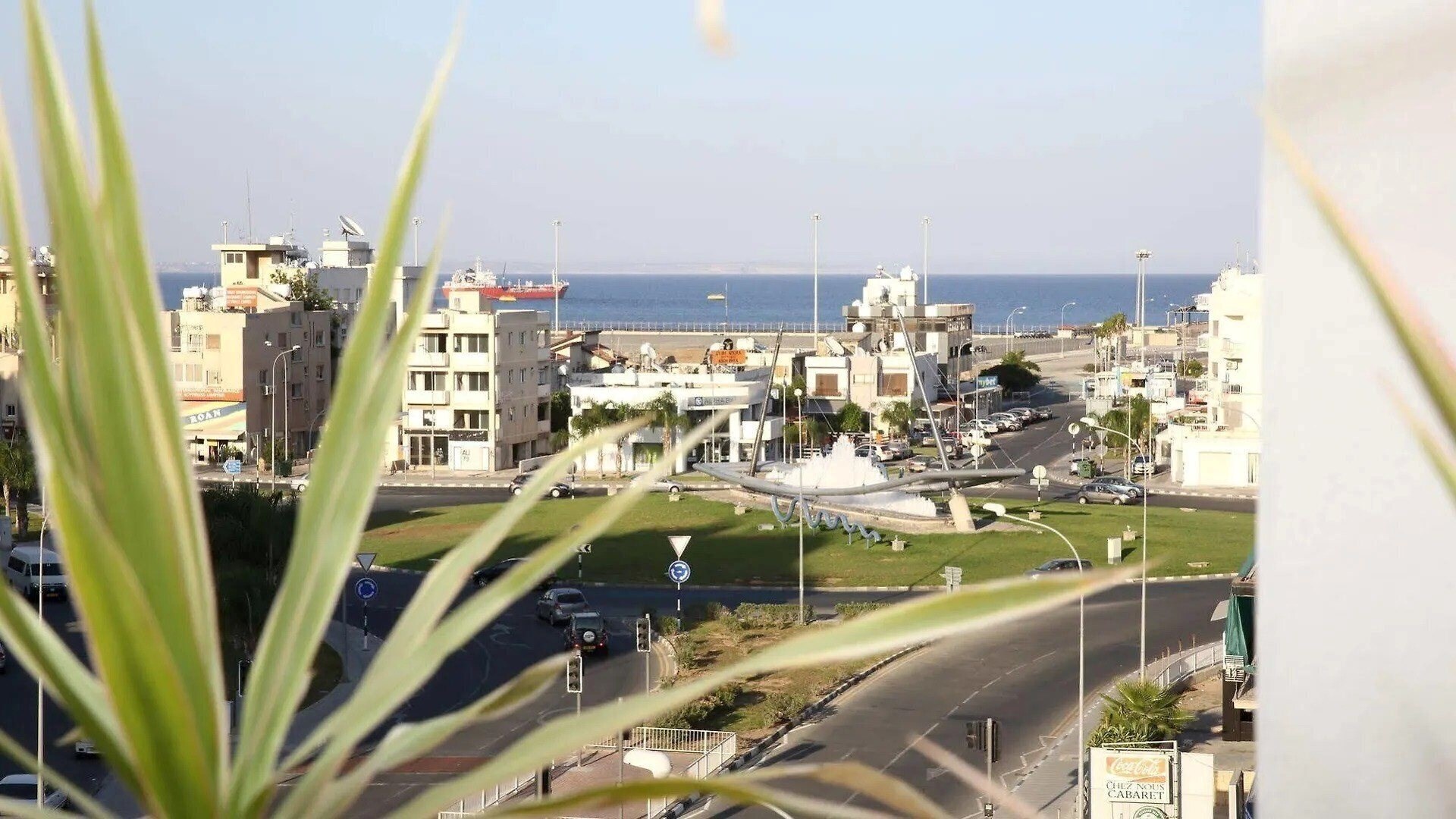 Imaginea Alora Apartments 3*